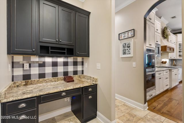 13833 Valley Oaks Drive, Olive Branch, MS 38654