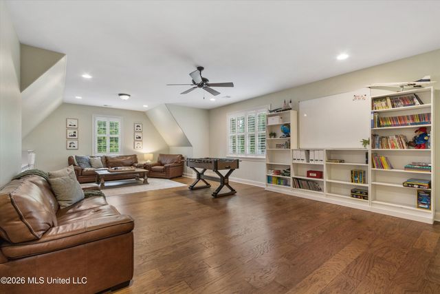13833 Valley Oaks Drive, Olive Branch, MS 38654