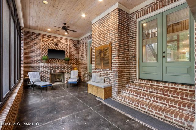 13833 Valley Oaks Drive, Olive Branch, MS 38654