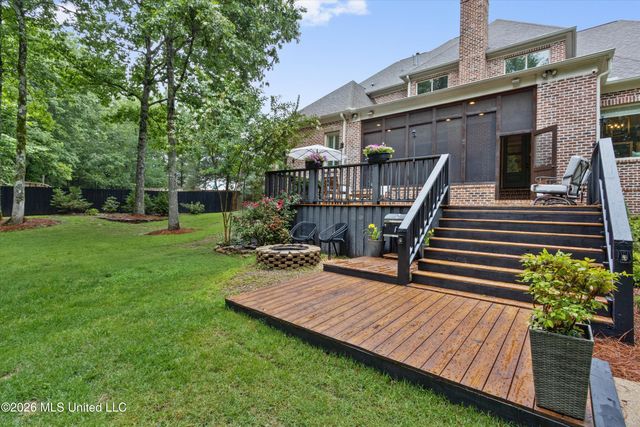 13833 Valley Oaks Drive, Olive Branch, MS 38654