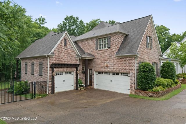 13833 Valley Oaks Drive, Olive Branch, MS 38654