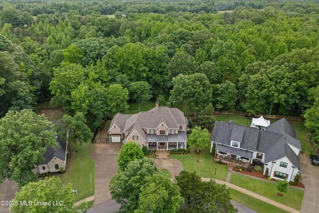 13833 Valley Oaks Drive, Olive Branch, MS 38654