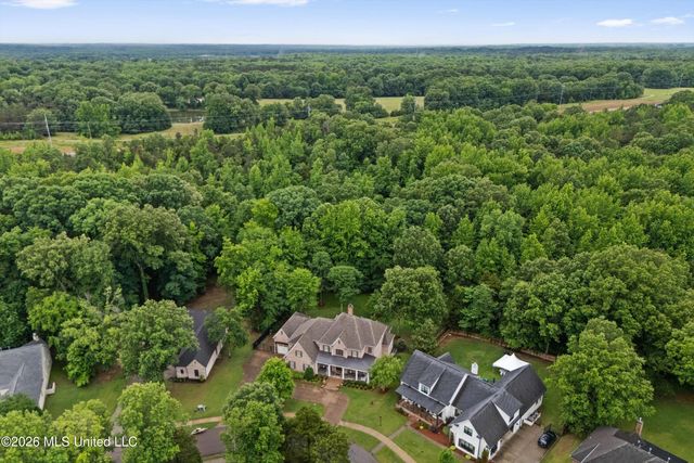 13833 Valley Oaks Drive, Olive Branch, MS 38654