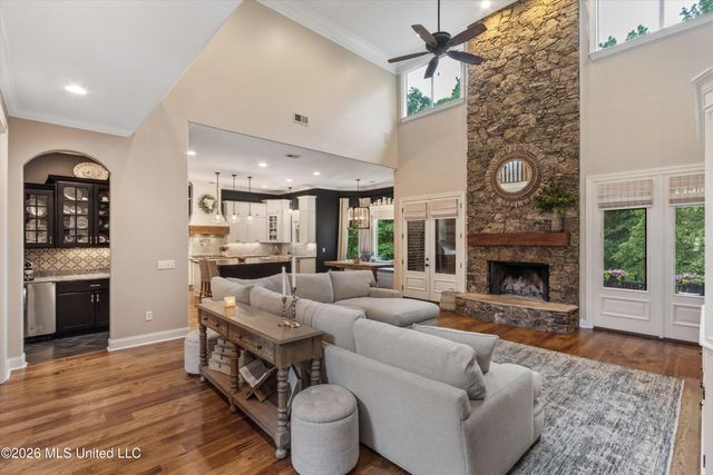 13833 Valley Oaks Drive, Olive Branch, MS 38654
