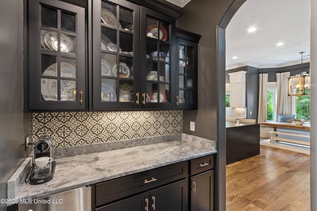 13833 Valley Oaks Drive, Olive Branch, MS 38654