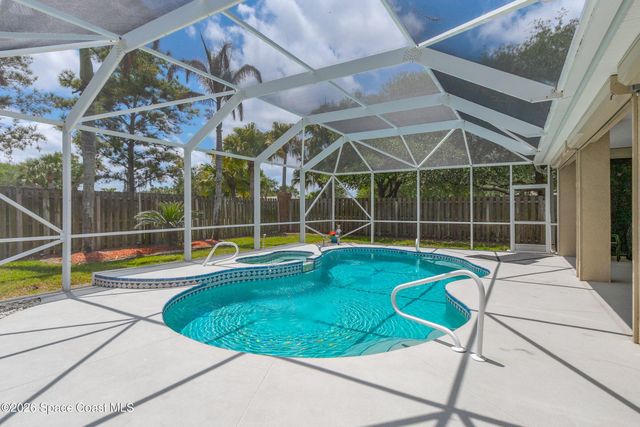 2553 Woodfield Circle, Melbourne, FL 32904