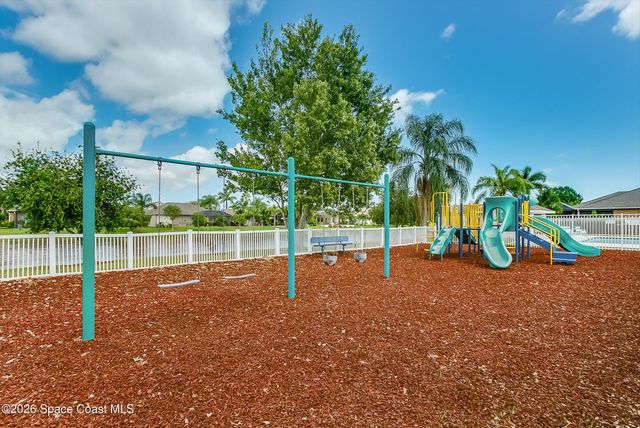 2553 Woodfield Circle, Melbourne, FL 32904