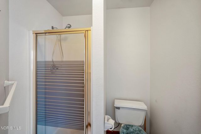1909 Hartford Lane, Holland, OH 43528