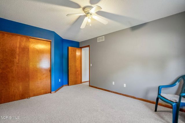 1909 Hartford Lane, Holland, OH 43528