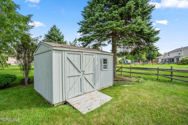 1909 Hartford Lane, Holland, OH 43528