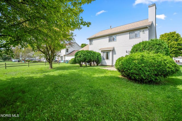 1909 Hartford Lane, Holland, OH 43528