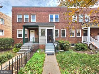 527 E NELSON AVE, Alexandria, VA 22301