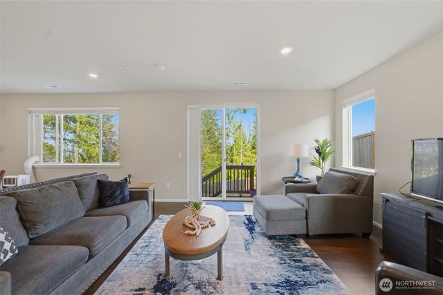 1018 Timberline Avenue, Bremerton, WA 98312