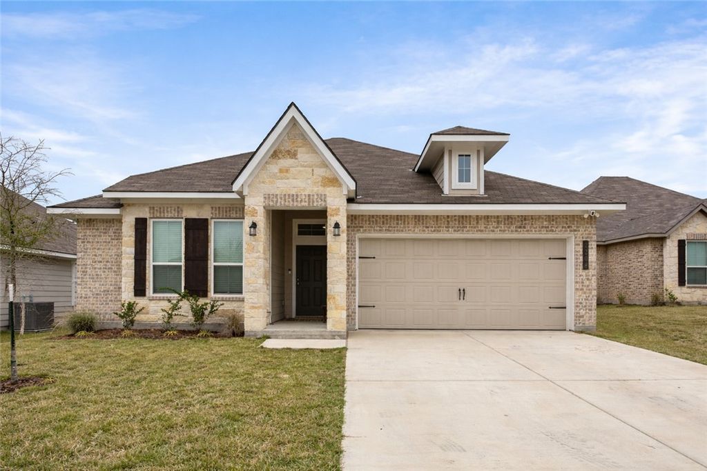 2208 Johnny Lyon Court, Bryan, TX 77807