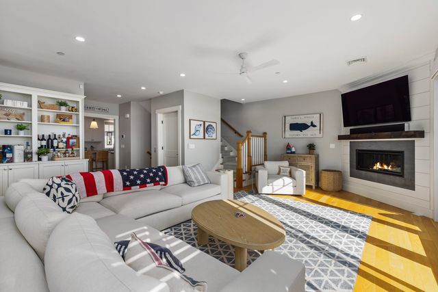 36 Little Bay Drive, Dover, NH 03820