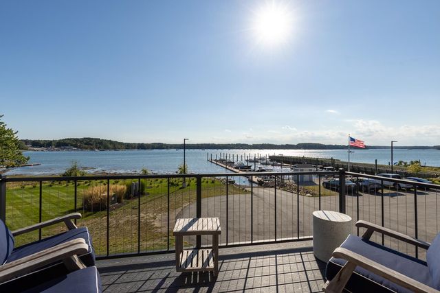 36 Little Bay Drive, Dover, NH 03820