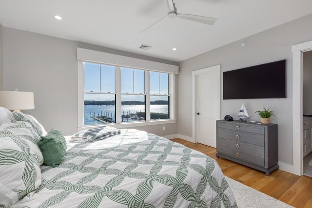 36 Little Bay Drive, Dover, NH 03820