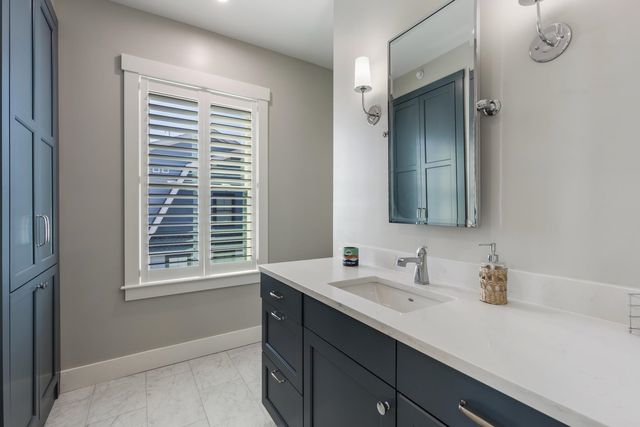 36 Little Bay Drive, Dover, NH 03820