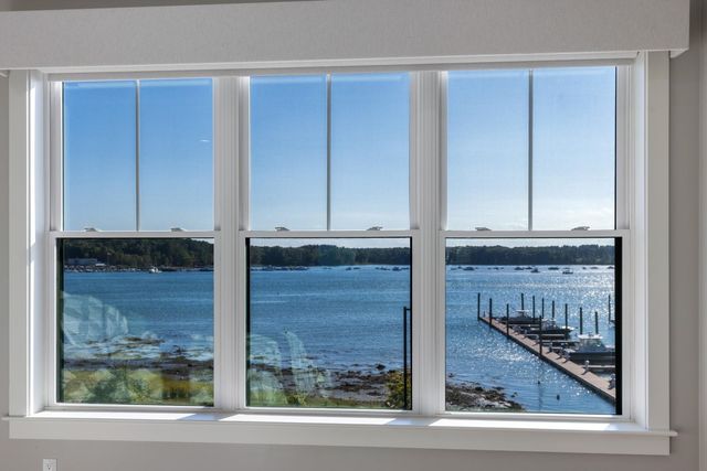 36 Little Bay Drive, Dover, NH 03820