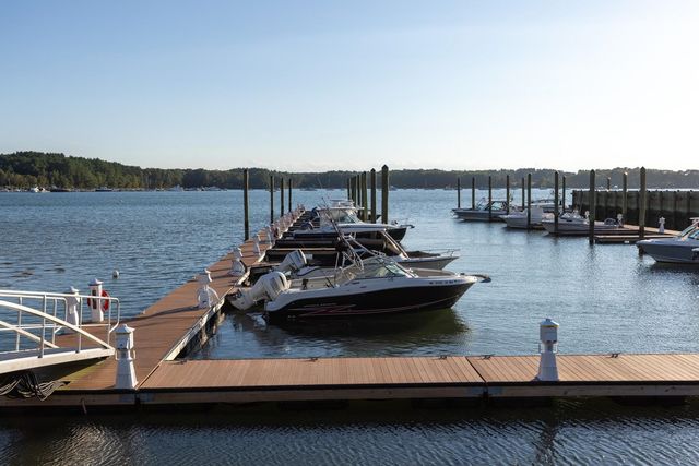 36 Little Bay Drive, Dover, NH 03820