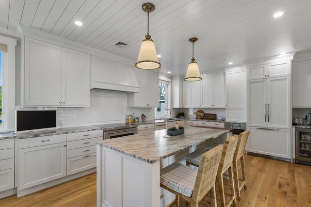 36 Little Bay Drive, Dover, NH 03820