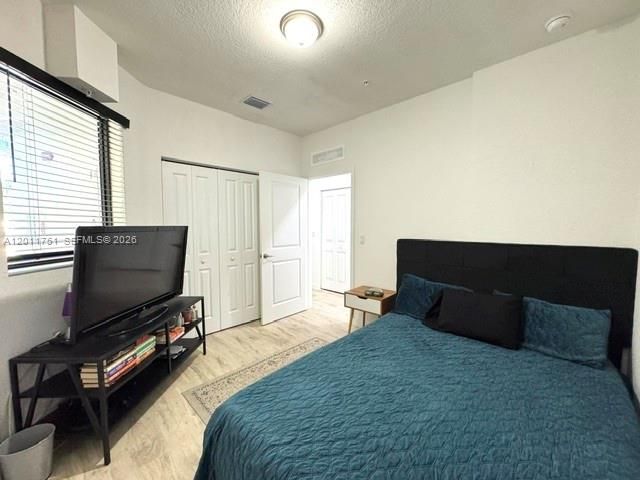 15650 SW 136th St 101, Miami, FL 33196
