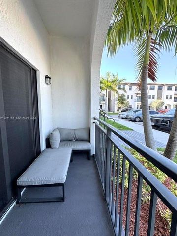 15650 SW 136th St 101, Miami, FL 33196