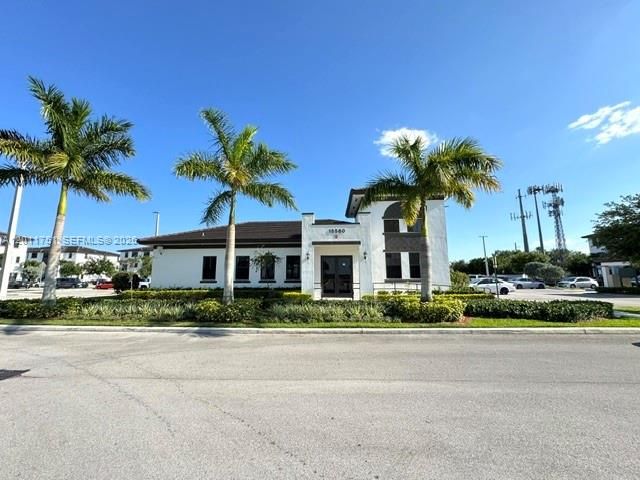 15650 SW 136th St 101, Miami, FL 33196