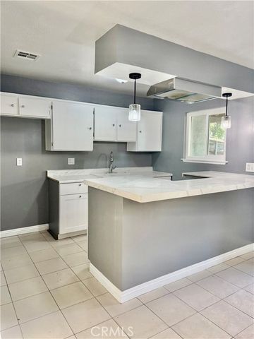 470 W Jackson, Rialto, CA 92376