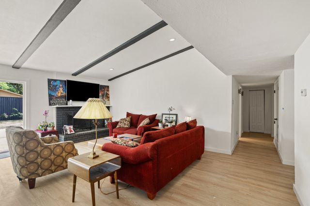 2834 Dove Meadow Drive, Garland, TX 75043