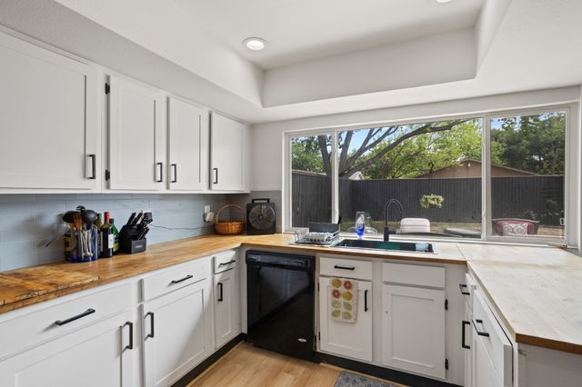 2834 Dove Meadow Drive, Garland, TX 75043