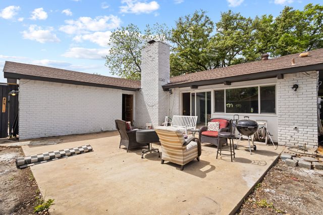 2834 Dove Meadow Drive, Garland, TX 75043