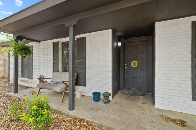 2834 Dove Meadow Drive, Garland, TX 75043