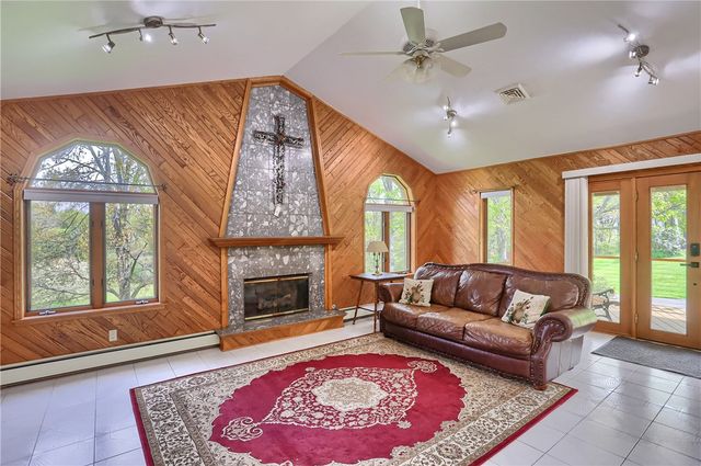 481 Chicora Fenelton Road, Donegal, PA 16025