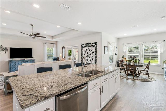 972 Jacobs Way, Cantonment, FL 32533