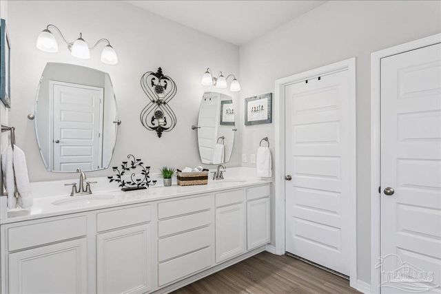972 Jacobs Way, Cantonment, FL 32533