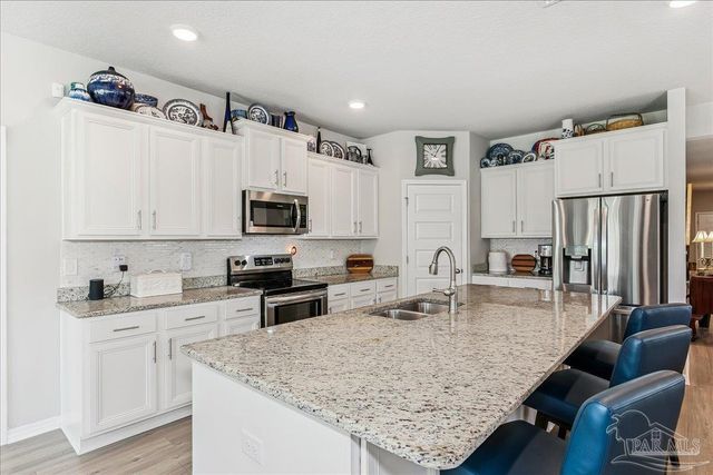972 Jacobs Way, Cantonment, FL 32533