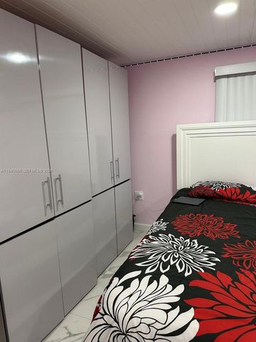 3242 NW 203rd St, Miami Gardens, FL 33056