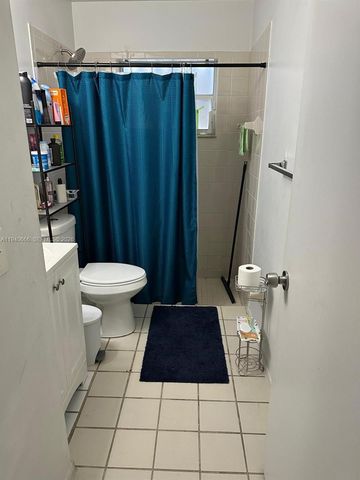 3242 NW 203rd St, Miami Gardens, FL 33056