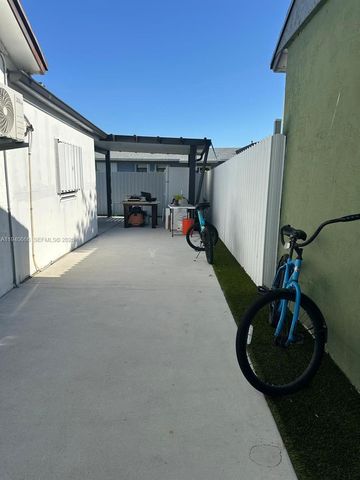 3242 NW 203rd St, Miami Gardens, FL 33056