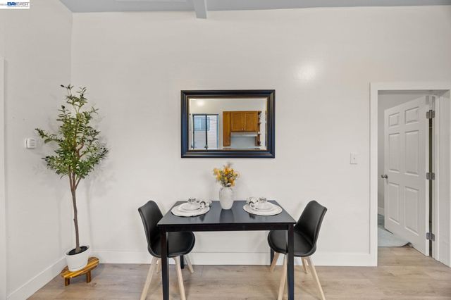 1526 Munson Way, Oakland, CA 94606