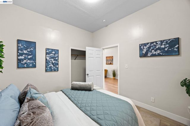 1526 Munson Way, Oakland, CA 94606