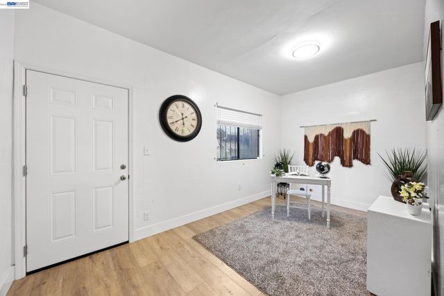 1526 Munson Way, Oakland, CA 94606