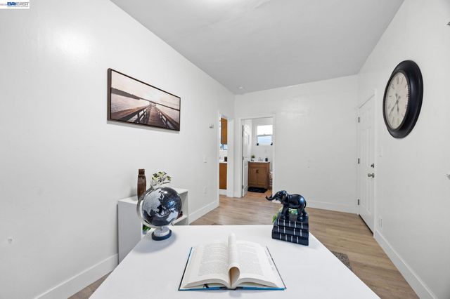 1526 Munson Way, Oakland, CA 94606