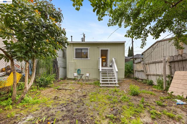 1526 Munson Way, Oakland, CA 94606