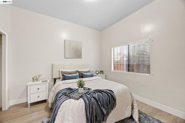 1526 Munson Way, Oakland, CA 94606