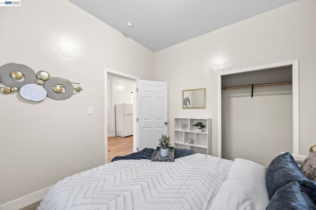 1526 Munson Way, Oakland, CA 94606