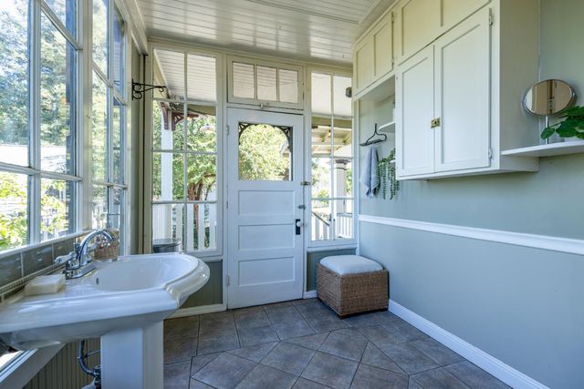 359 Linden Ave, Auburn, CA 95603