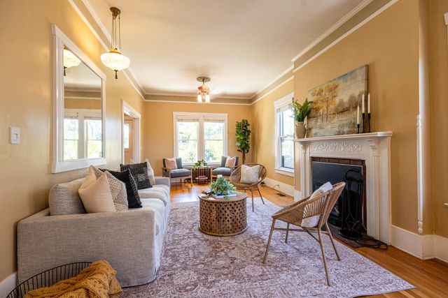 359 Linden Ave, Auburn, CA 95603