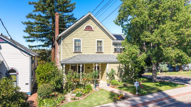 359 Linden Ave, Auburn, CA 95603